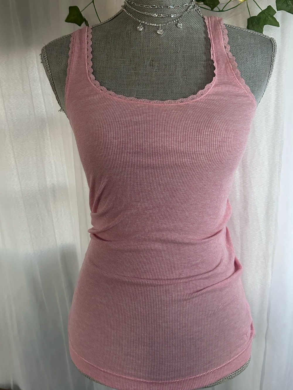American Eagle Outfitters Pink Ribbed Lace-Edge Tank